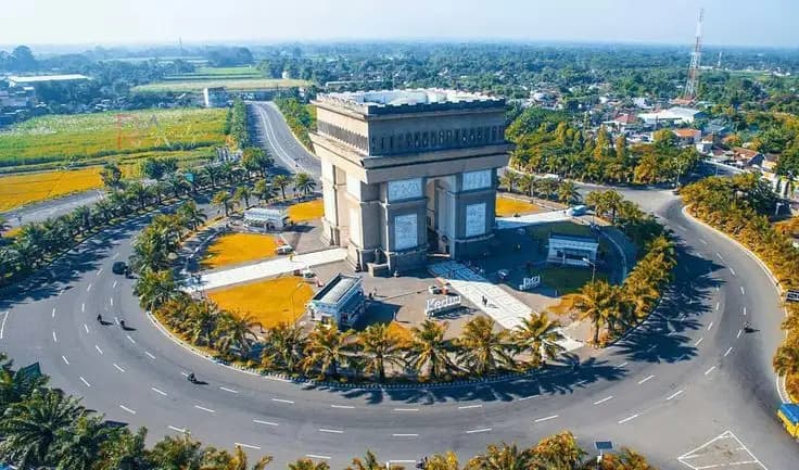 Recommendations Tourist Attractions Close to  Dhoho Kediri Airport
