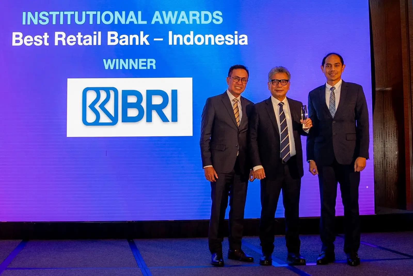 Berhasil Jaga Fundamental Kinerja dan Fokus di UMKM, BRI Raih 5 Penghargaan di Retail Banker International Asia Trailblazer Awards