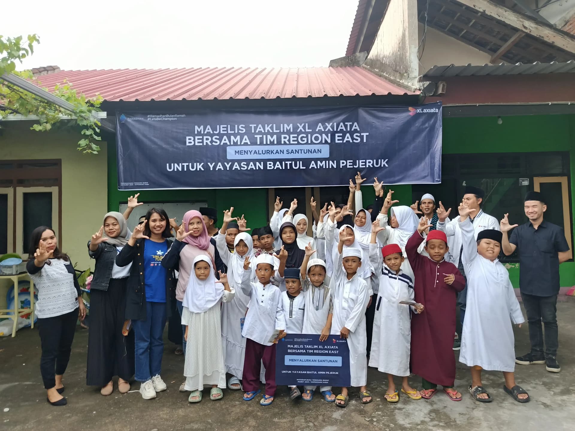Semarak Ramadhan 1446H, Karyawan XL Axiata Berbagi Kebaikan di Bali, NTB, NTT dan Sulawesi
