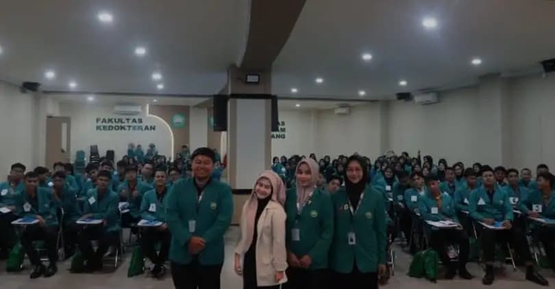Dokter Muda Yovita Ajak Maba FK Unisma Punya Public Speaking dan Personal Branding Bagus