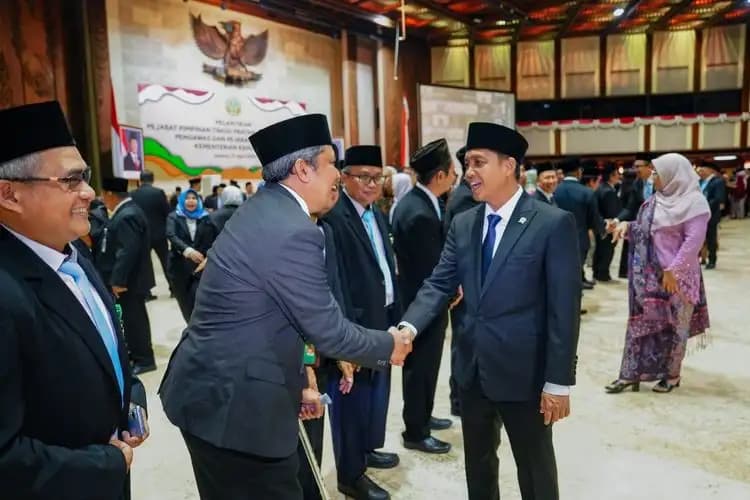 Menteri Kehutanan Tegaskan Komitmen Bangun Tata Kelola Kepegawaian Berbasis Merit di Lingkup Kementerian Kehutanan