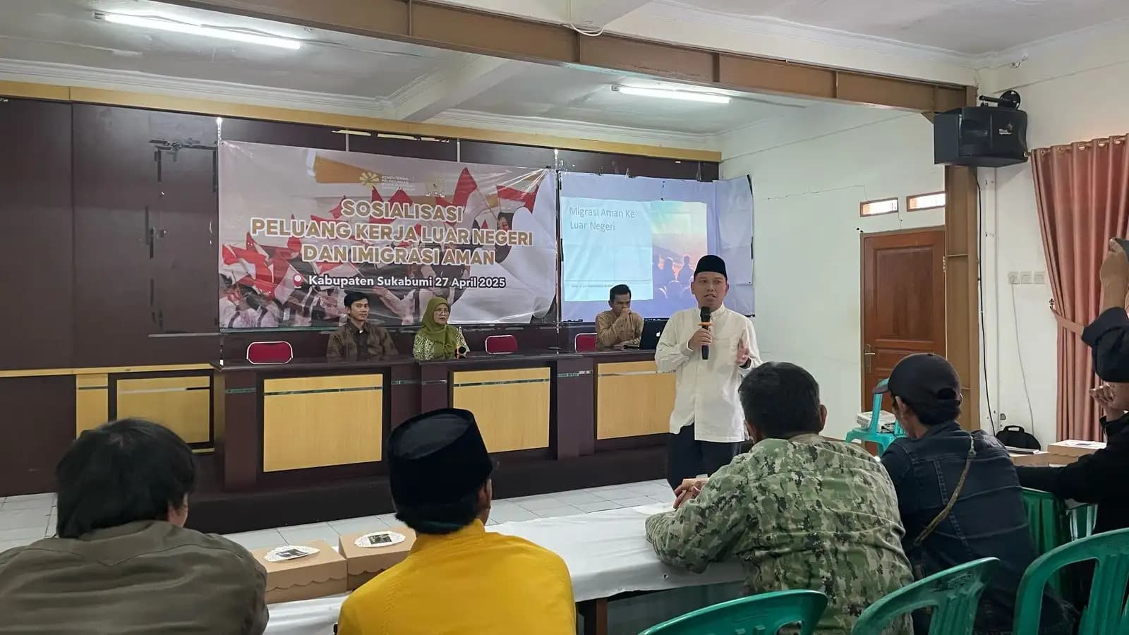 Ajak Masyarakat Waspada, BP3MI Jawa Barat Gandeng Komisi IX DPR RI Lakukan Sosialisasi Peluang Kerja Luar Negeri dan Migrasi Aman