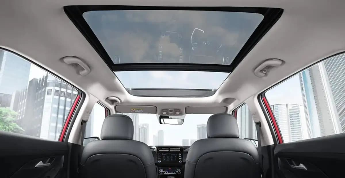 Sunroof Tak Lagi Mewah, Kini Jadi Fitur Wajib di Mobil Masa Kini