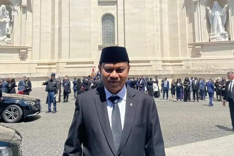 Menkop Budi Arie Setiadi Hadiri Langsung Pelantikan Paus Leo XIV di Vatikan