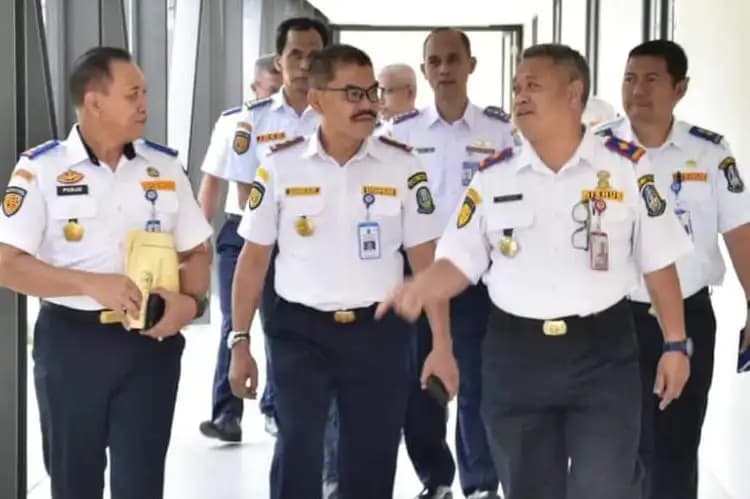Dishub Jatim Bekukan Operasi InDrive, Aplikator Online Diwanti-Wanti Patuhi Aturan