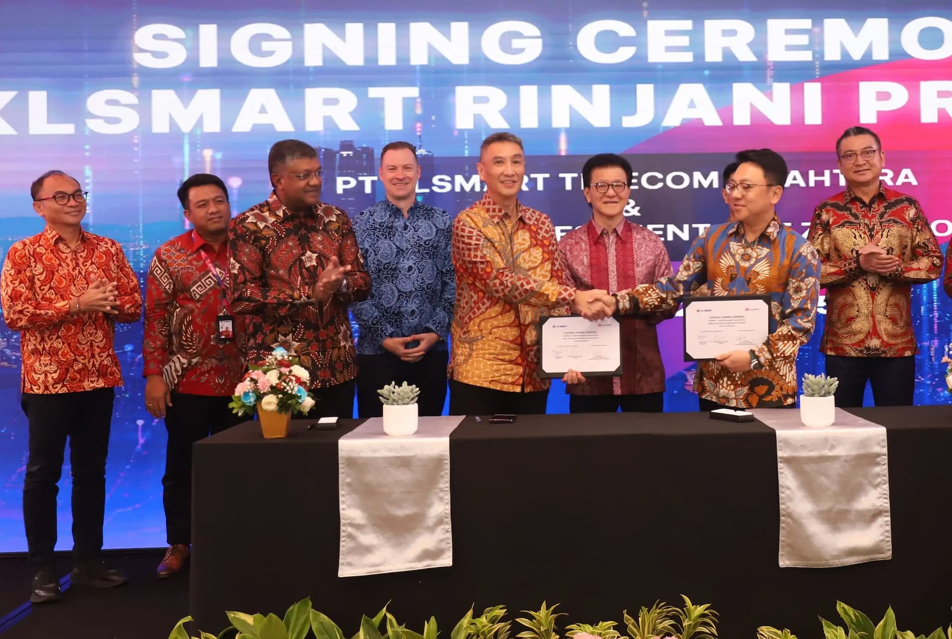 XLSMART - Huawei - ZTE   Kolaborasi Tingkatkan Kualitas Jaringan dan Talenta Digital Indonesia