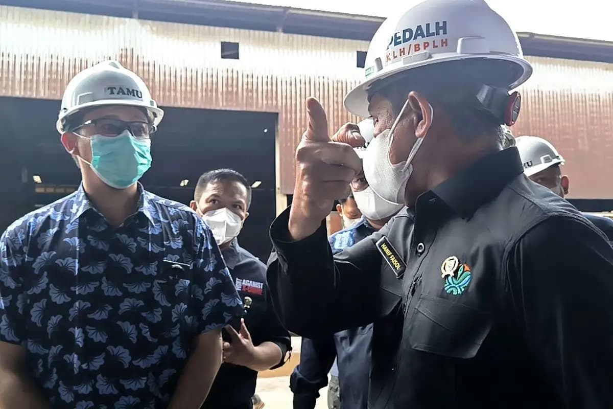 Menteri LH Sidak Pabrik di Cikupa: Asap Pekat Cemari Udara, Pabrik Langsung Disegel