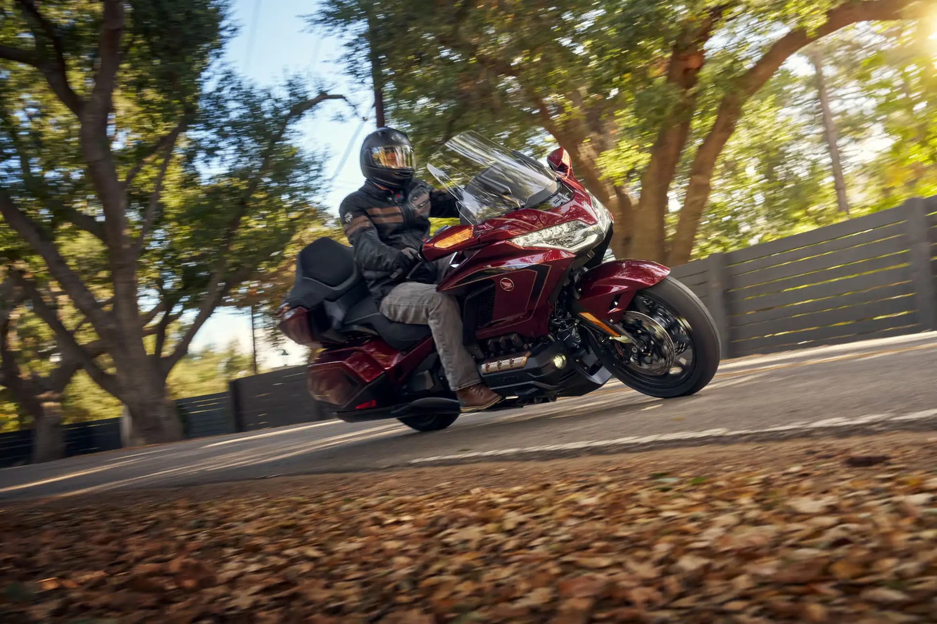 AHM Luncurkan Honda Gold Wing Edisi Spesial 50 Tahun, Harga Tembus Rp1,13 Miliar