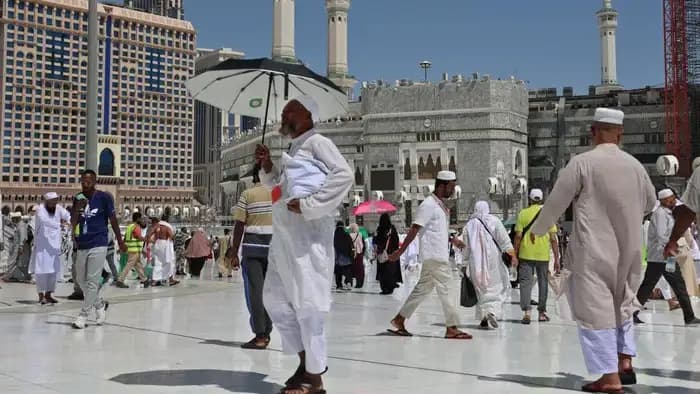 BPOM Peringatkan Jemaah Haji Indonesia Waspadai Cuaca Ekstrem 50°C dan Risiko Heat Stroke