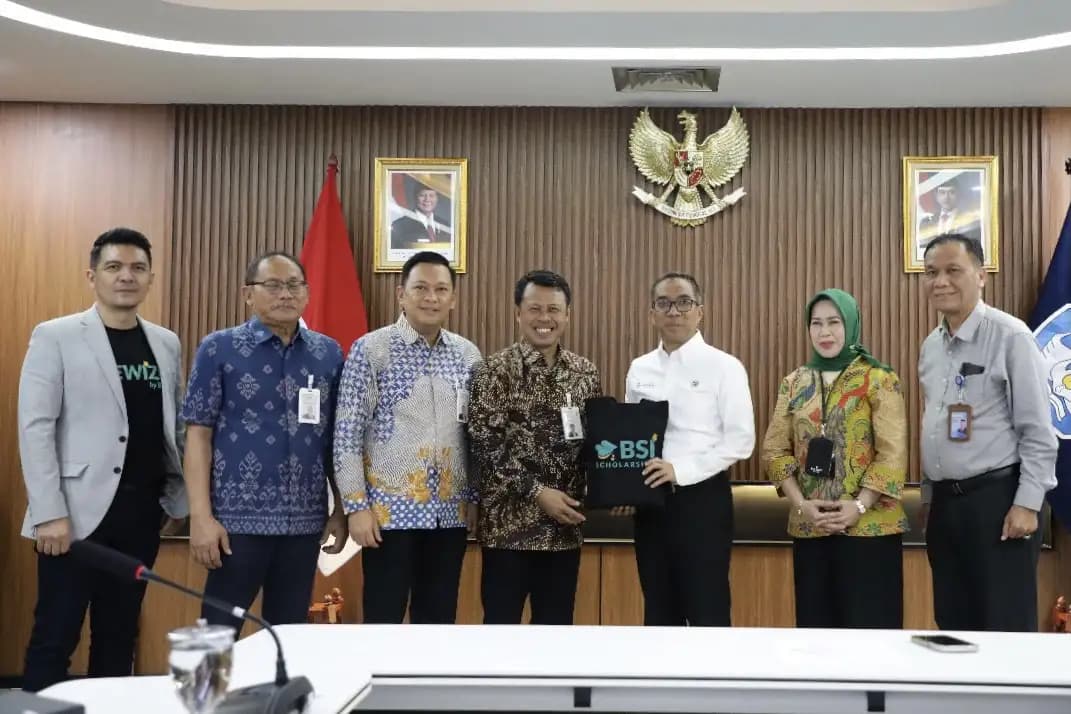 BSI Scholarship Jadi Bukti Nyata Peran BSI Maslahat dan BSI dalam Mengatasi Tantangan Pendidikan