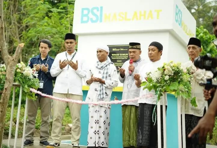 Wakaf Sumur dan Santunan Dhuafa untuk Masyarakat Ende NTT dari BSI Maslahat