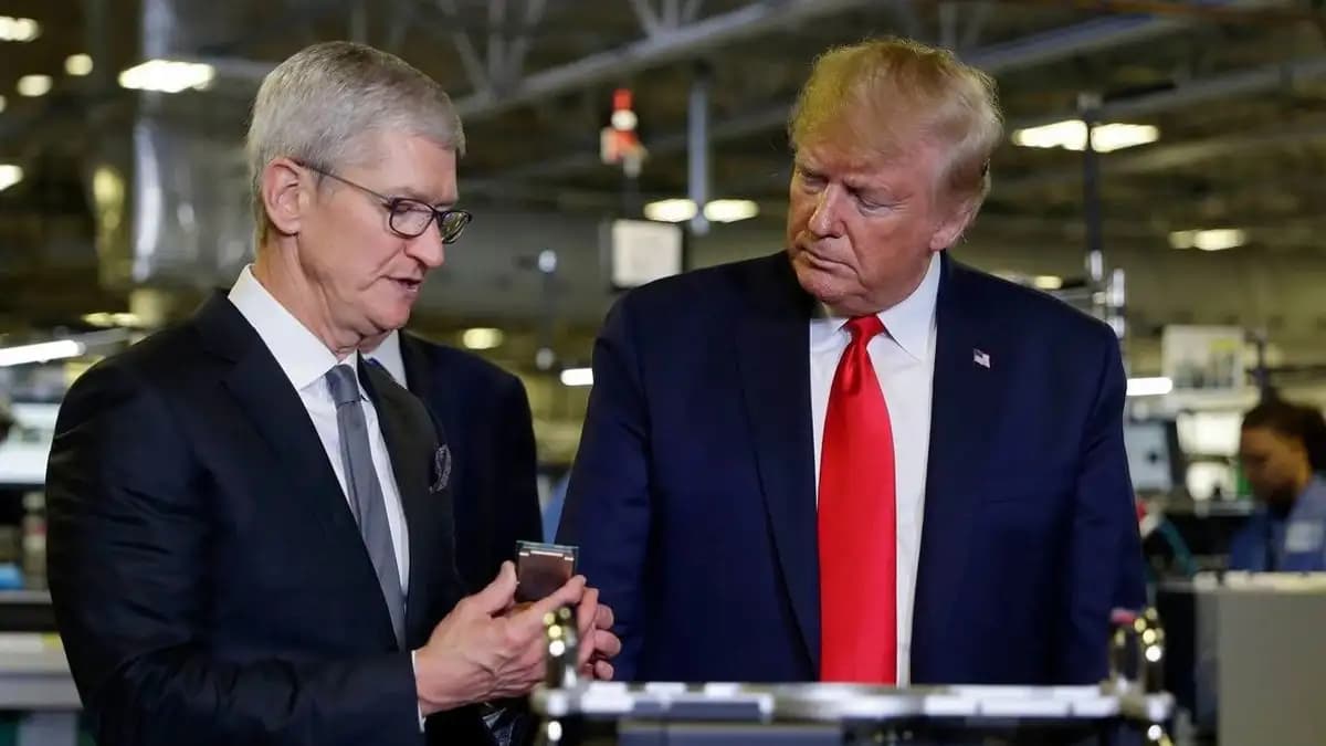 Trump Ancam Pajak Impor iPhone: Apple Tertekan, Samsung Juga Kena Getah