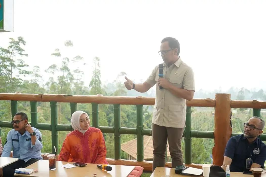 Wamendagri Pantau Pembentukan Koperasi Merah Putih di Garut
