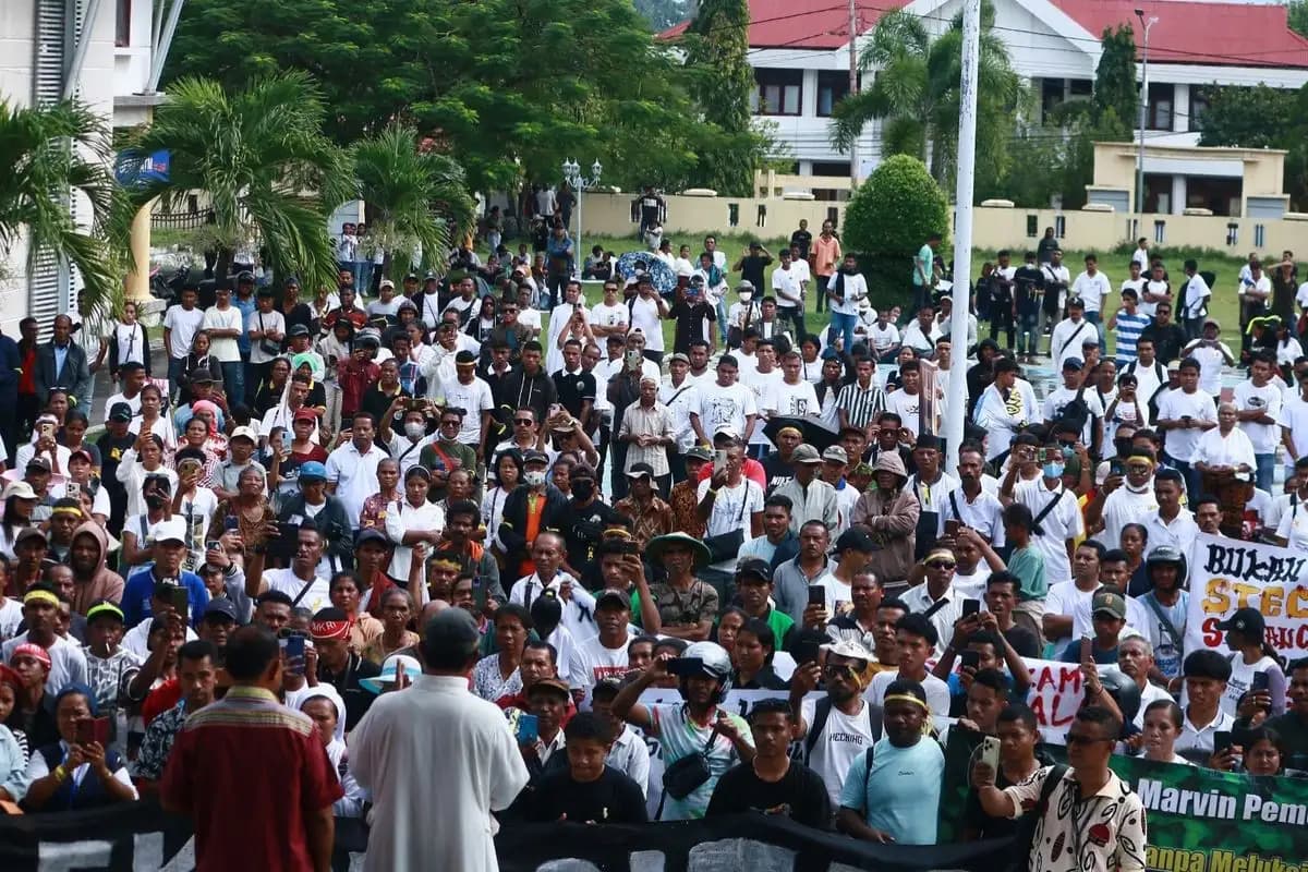 Ribuan Warga Ende Demo Tolak Pembangunan Geothermal, Sebut Flores Bukan Pulau Energi Panas Bumi