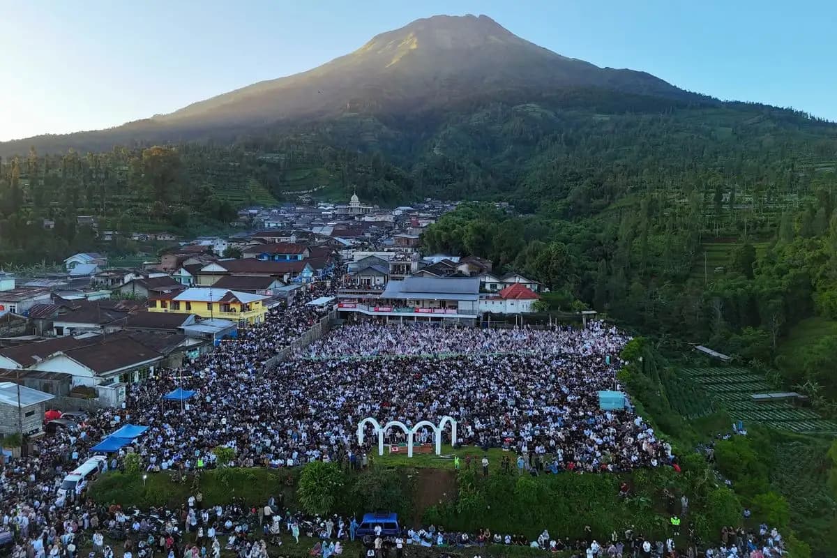 Shalat Idul Adha di Lapangan Garung Wonosobo Jadi Daya Tarik Wisata, Homestay Penuh Didatangi Turis  