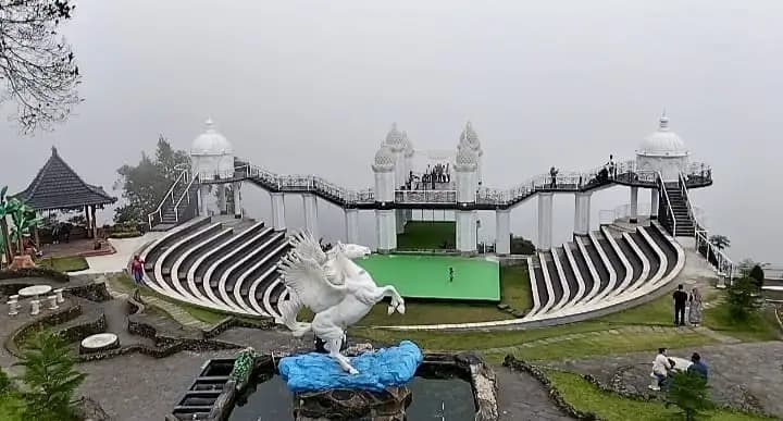 Libur Iduladha, Negeri Kahyangan Dikunjungi Dua Ribuan Wisatawan per Hari
