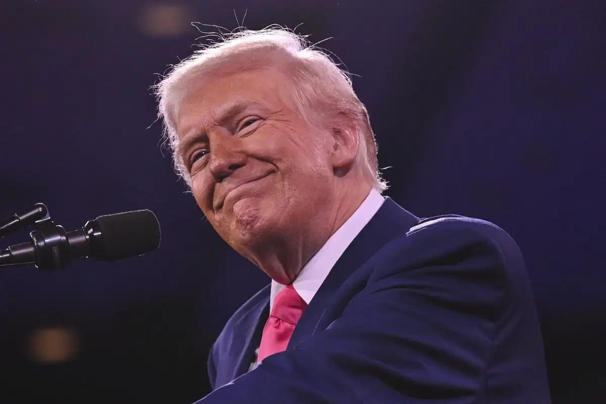 Rencana Kenaikan Tarif Trump Picu Kekhawatiran di Pasar Kripto dan Saham AS  