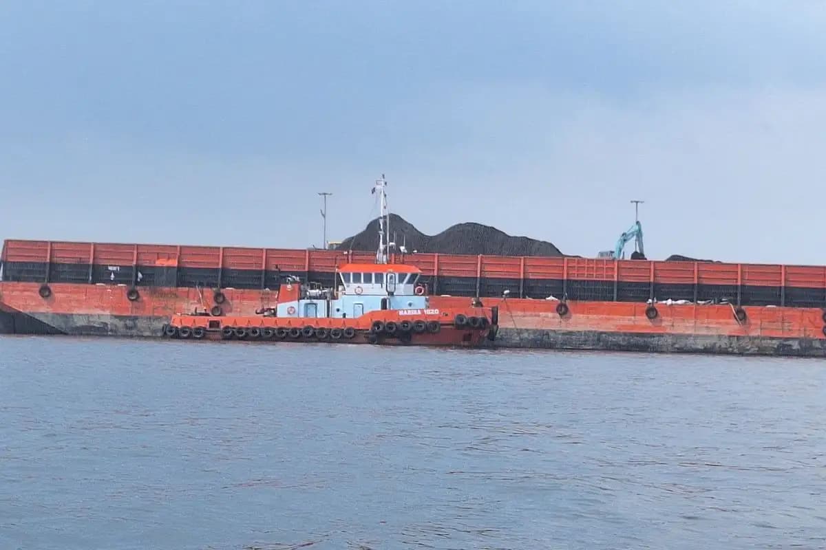 Aktivitas Bongkar Muat Batu Bara di Marunda Diduga Cemari Laut dan Ganggu Warga  
