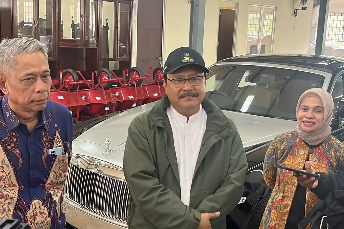 Kemensos Bangun Rumah untuk Keluarga Miskin dari Hasil Lelang Rolls-Royce Rp2,5 Miliar  