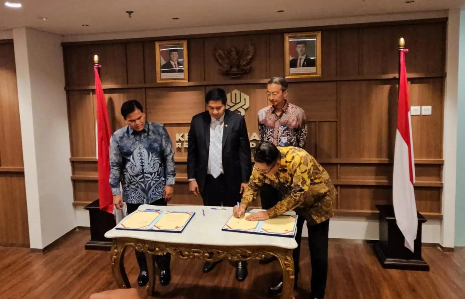 BCA Salurkan Bantuan CSR untuk Rehabilitasi Rumah Prajurit TNI AL, Dukung Program 3 Juta Rumah