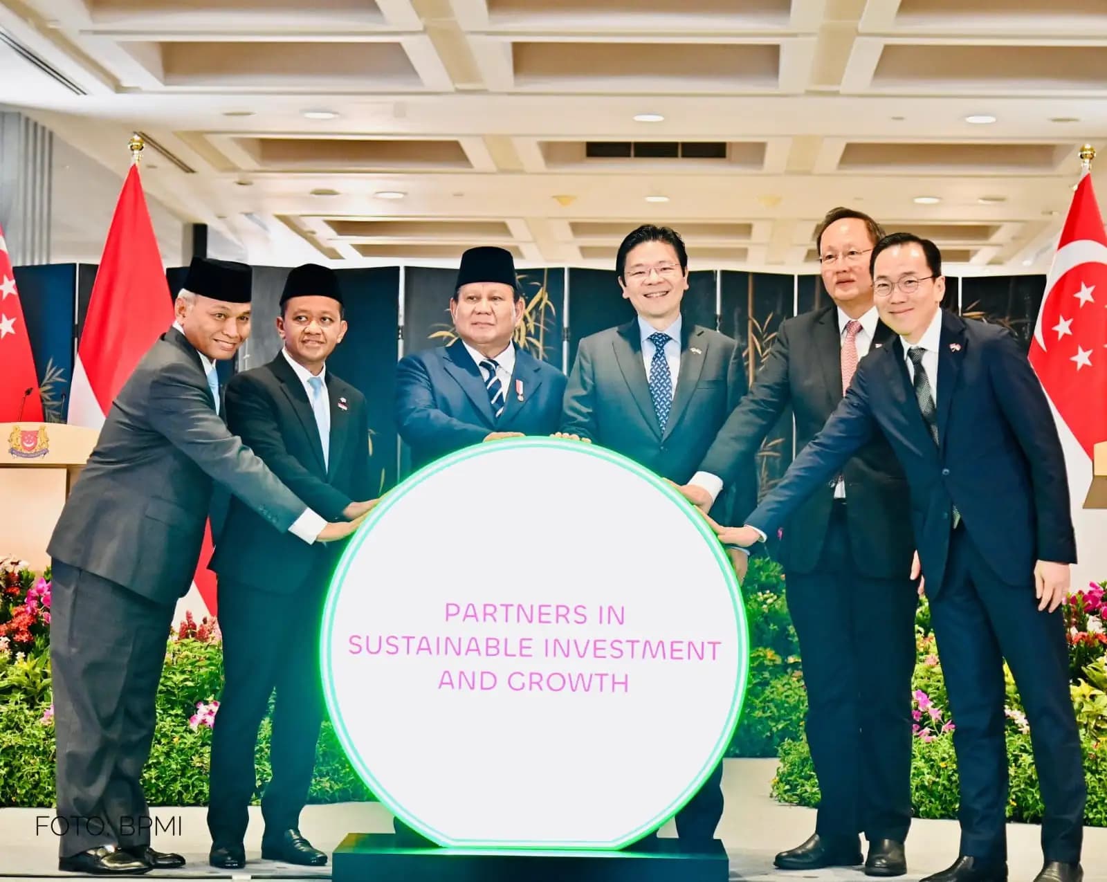 Presiden Prabowo Luncurkan Inisiatif Energi Terbarukan Indonesia-Singapura, Didampingi Menteri Bahlil