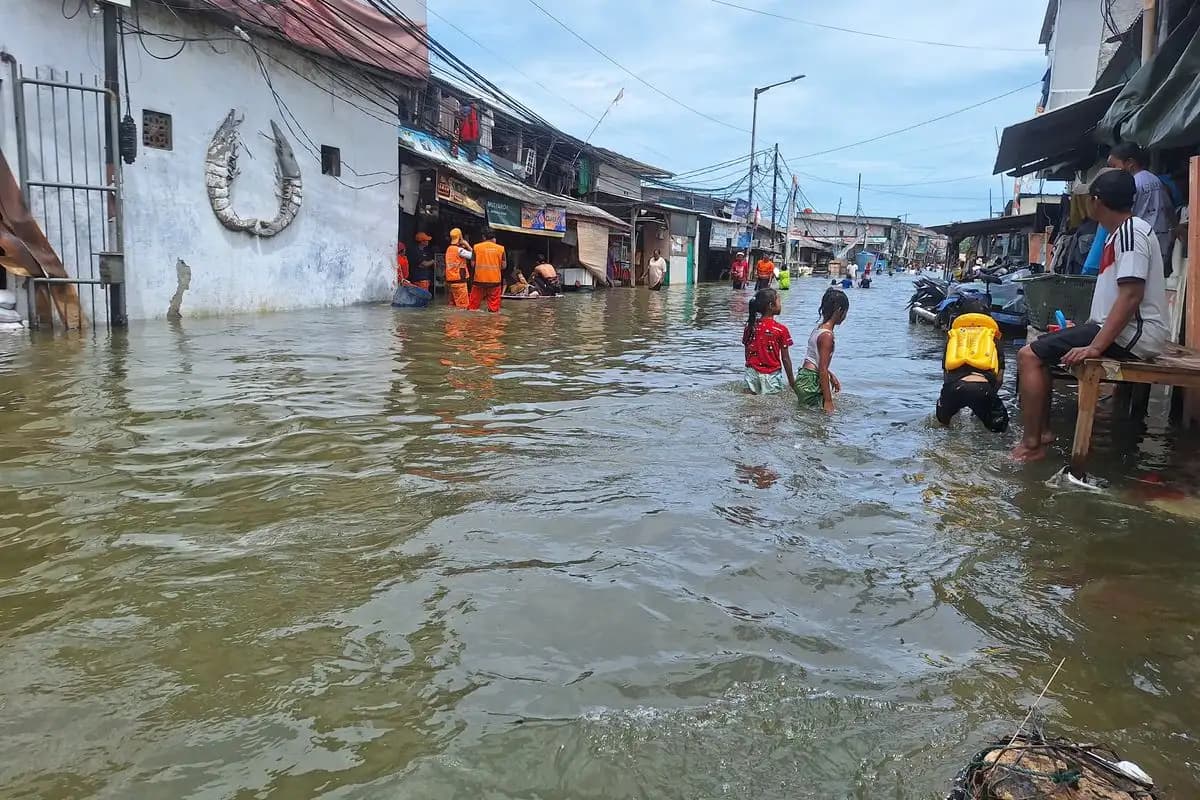 BPBD Jakarta Peringatkan Potensi Banjir Rob Hingga 29 Juni, Warga Pesisir Diminta Siaga  
