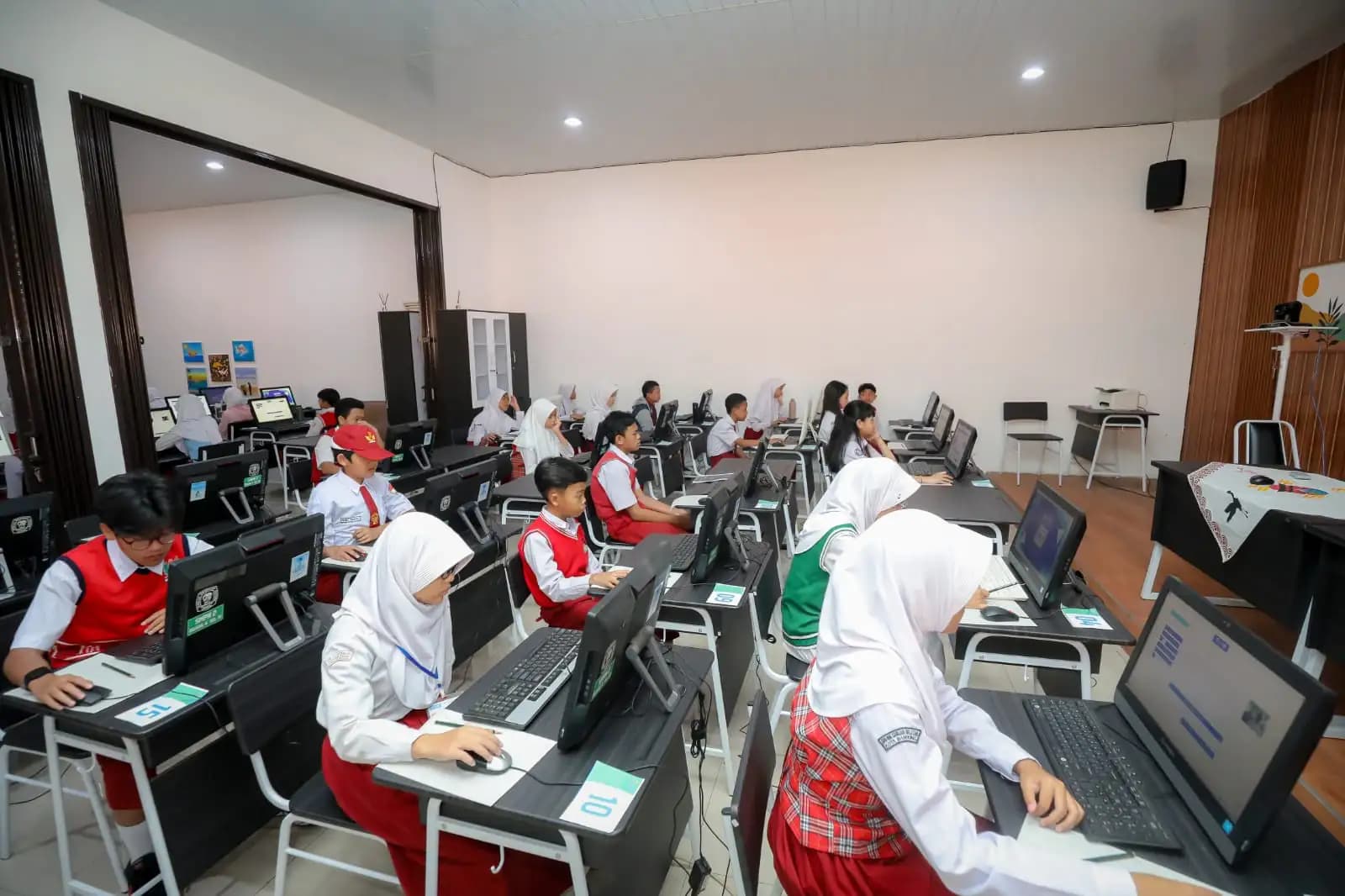 1.635 Siswa Ikuti Tes Prestasi SPMB di 20 SMP Negeri Kota Bandung