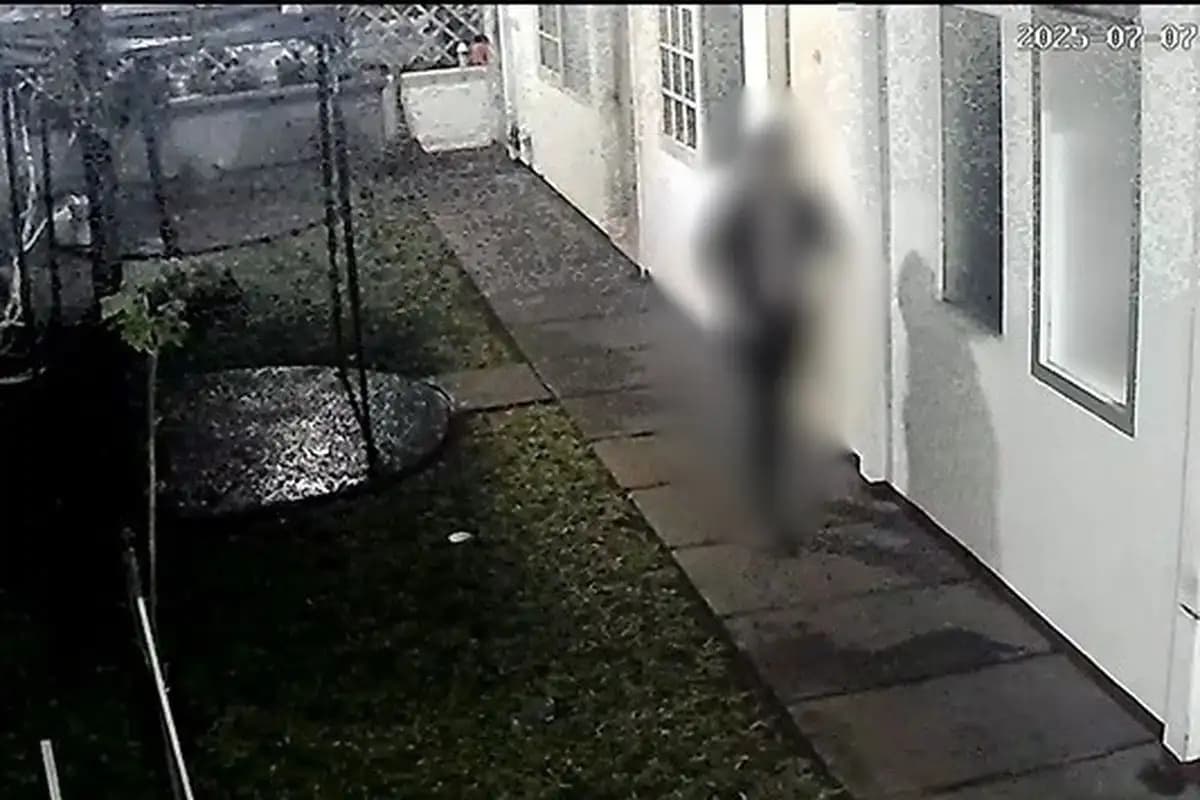 Rekaman CCTV Ungkap Aktivitas Terakhir Diplomat Kemlu Sebelum Tewas di Indekos  