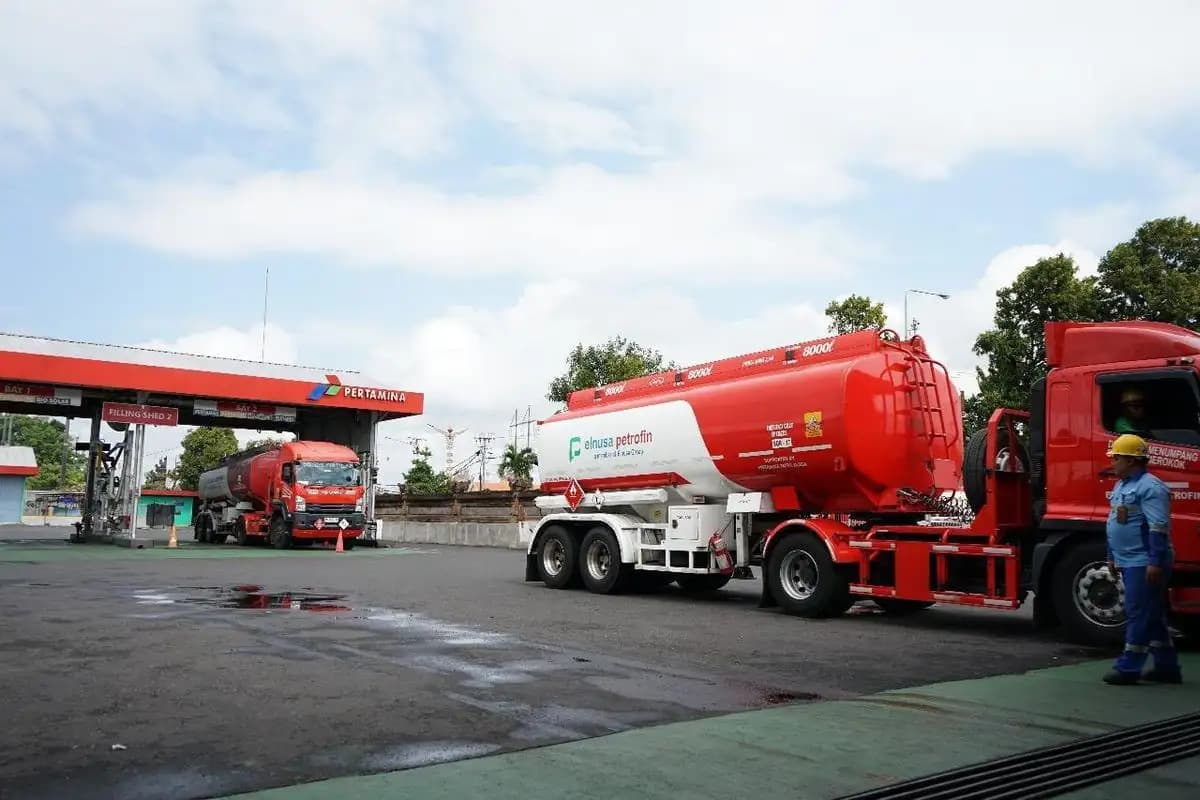 Pertamina Kerahkan 79 Mobil Tangki Atasi Gangguan Distribusi BBM Imbas Penutupan Jalur Gumitir  