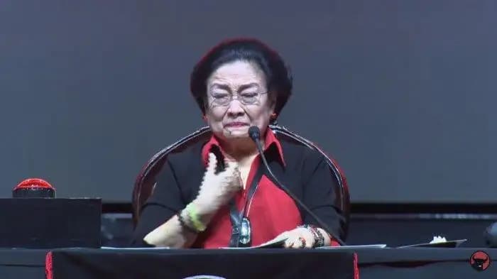 Megawati Menangis Saat Sambut Kedatangan Hasto di Kongres PDI-P: Kebenaran Pasti Menang