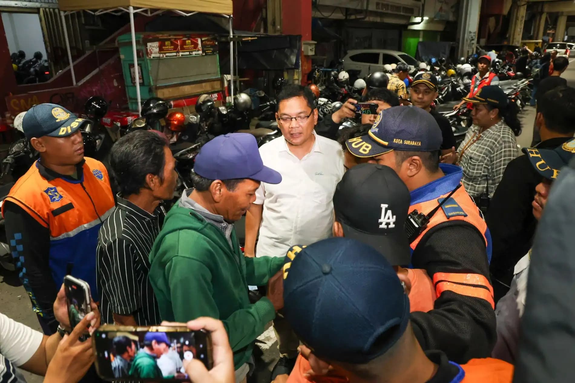Mulai 1 Agustus, Parkir Tepi Jalan di Jalan Tunjungan Surabaya Resmi Ditiadakan