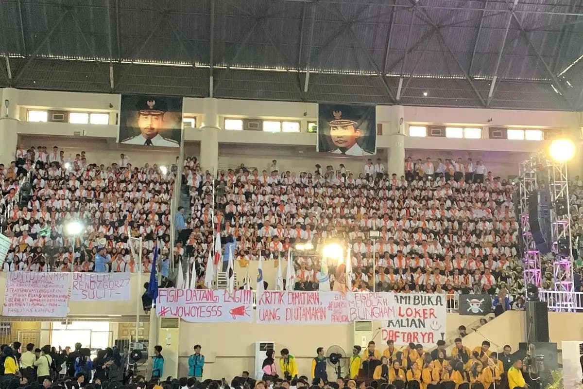 Mahasiswa Unmul Balik Badan Saat Wagub Kaltim Berpidato, Protes Kebijakan Beasiswa dan Militerisasi Kampus  