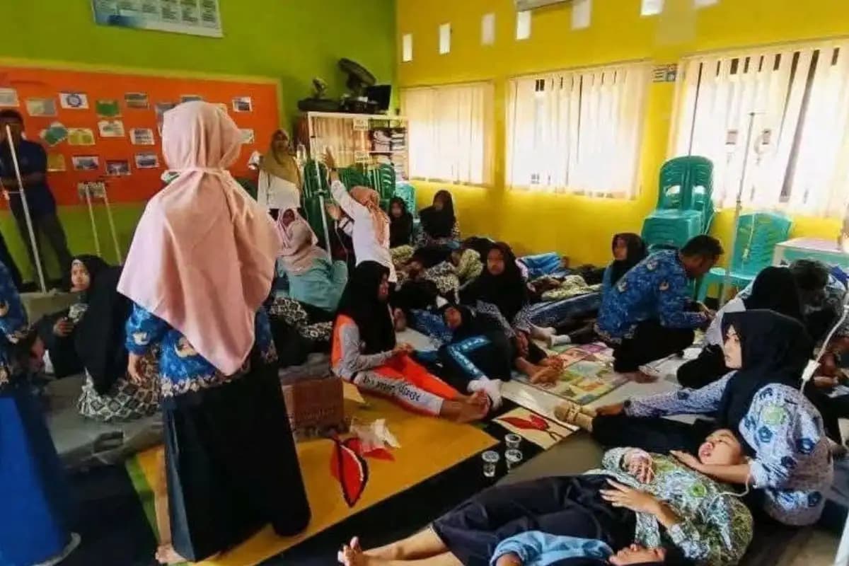 Pemerintah Tutup Sementara Dapur MBG Bermasalah Pemicu Keracunan Massal