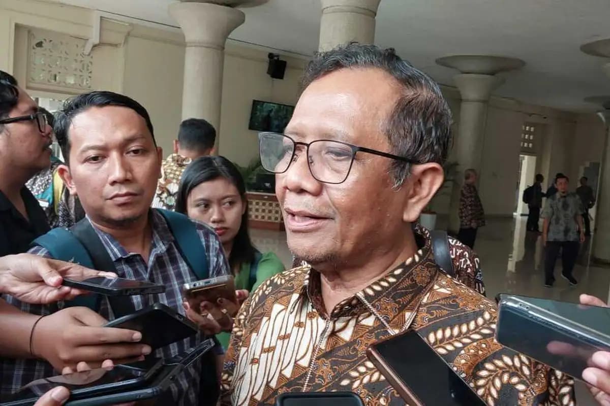 Mahfud MD Kritik Tata Kelola MBG: Daerah Tak Dilibatkan tapi Diminta Tangani Keracunan