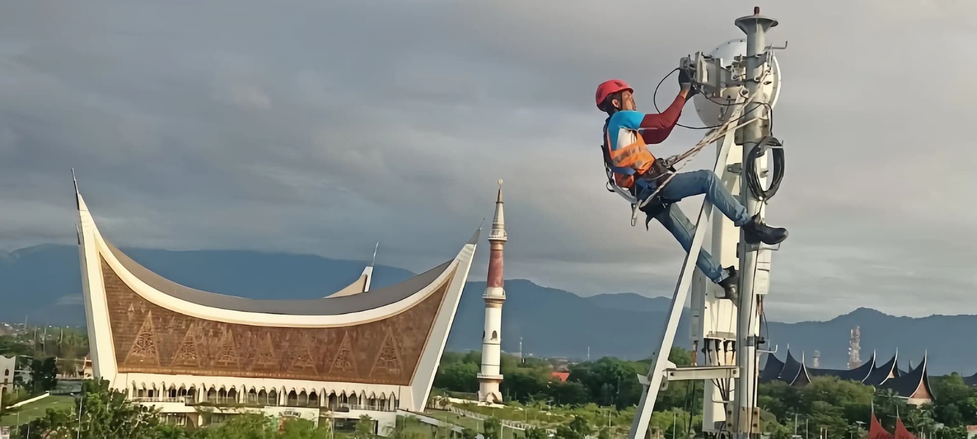 95% Jaringan XLSMART di Wilayah Sumatra Tetap Beroperasi selama Periode Nataru