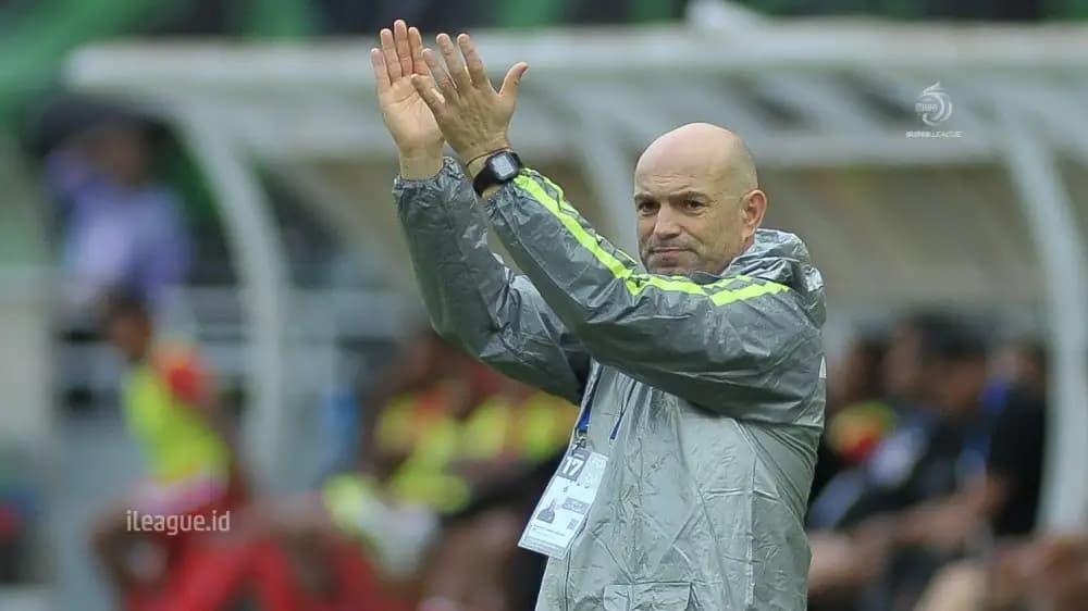 Tavares Beberkan Alasan Rekrut Pemain Brasil Dan Evaluasi Asing Persebaya