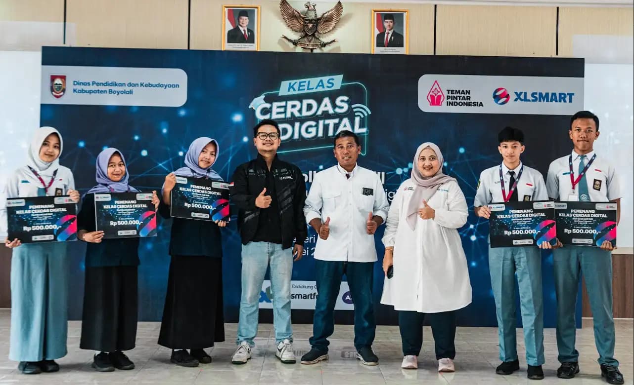 XLSMART Perkuat Talenta Digital Generasi Muda  25 Ribu Siswa Ikut Kelas Cerdas Digital