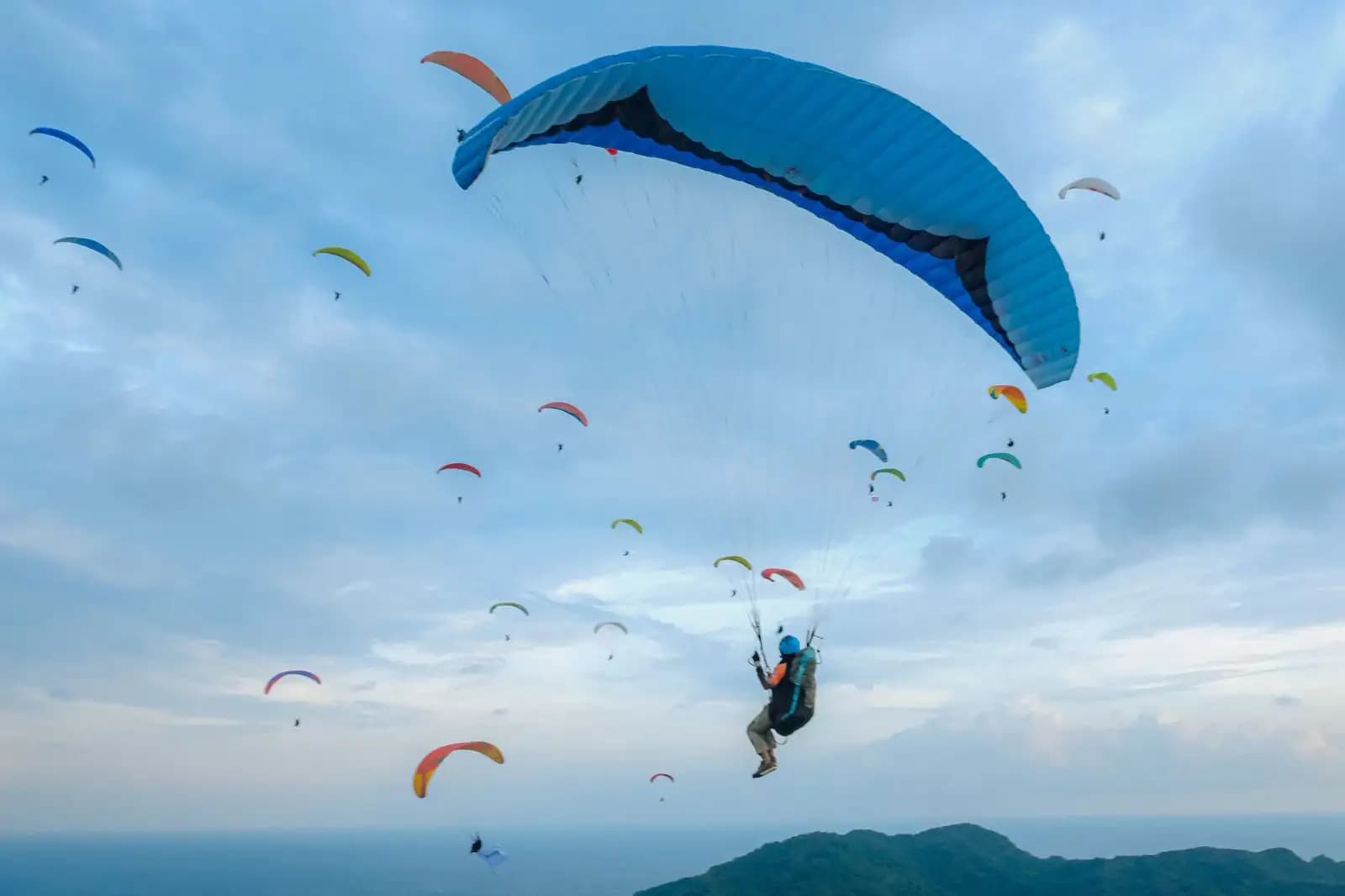 Paragliding World Cup 2025: Langit Lombok Jadi Panggung Sport Tourism Dunia