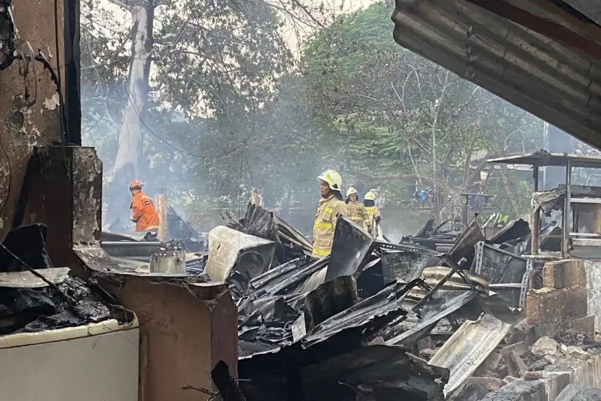 Ratusan Warga Kehilangan Tempat Tinggal Usai Kebakaran Landa Permukiman di Pancoran