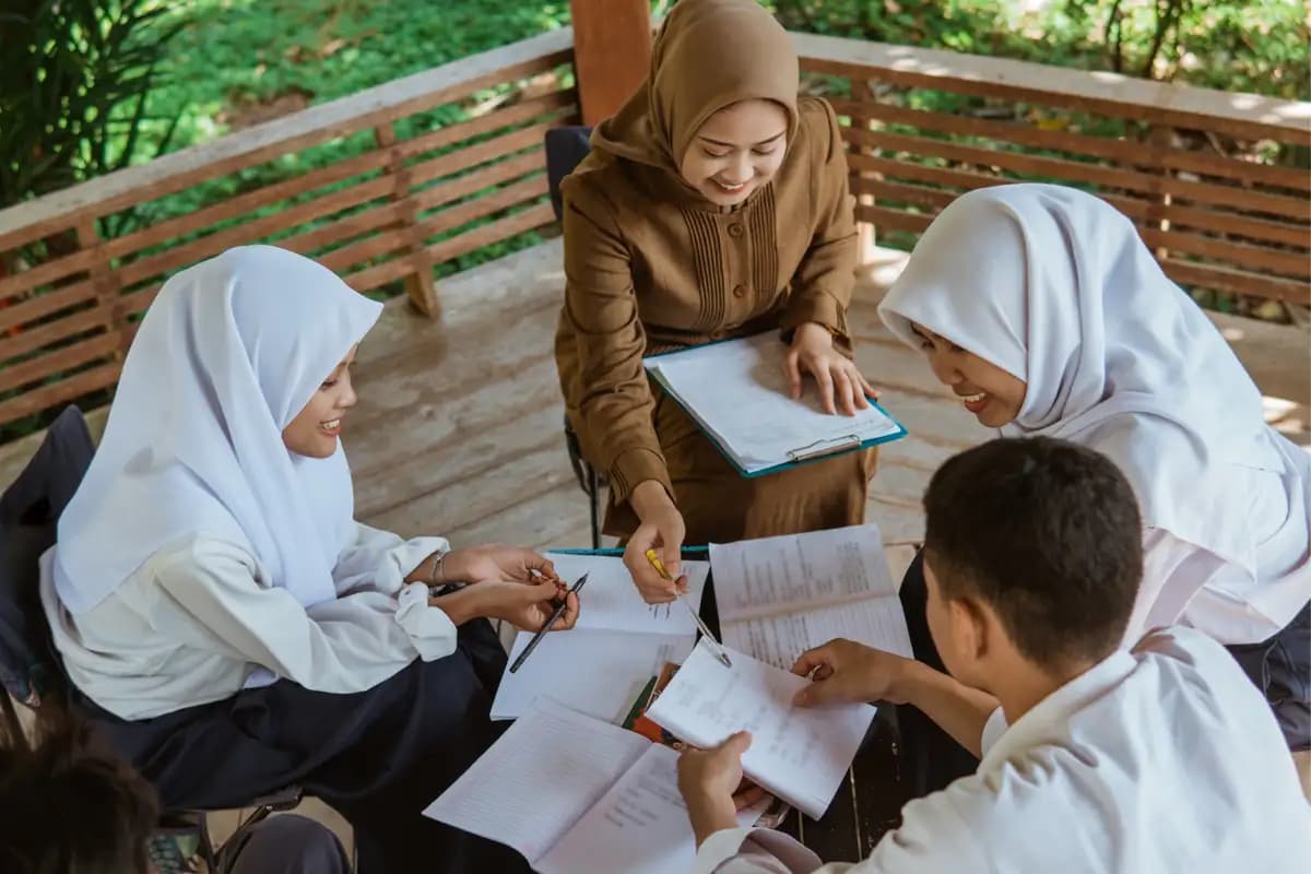 Bahasa Inggris Akan Jadi Mata Pelajaran Wajib Mulai Tahun Ajaran 2027/2028