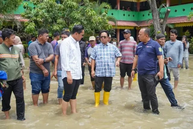 Banjir Kepung Kota Medan, Sejumlah Kecamatan Terendam Hingga Satu Meter