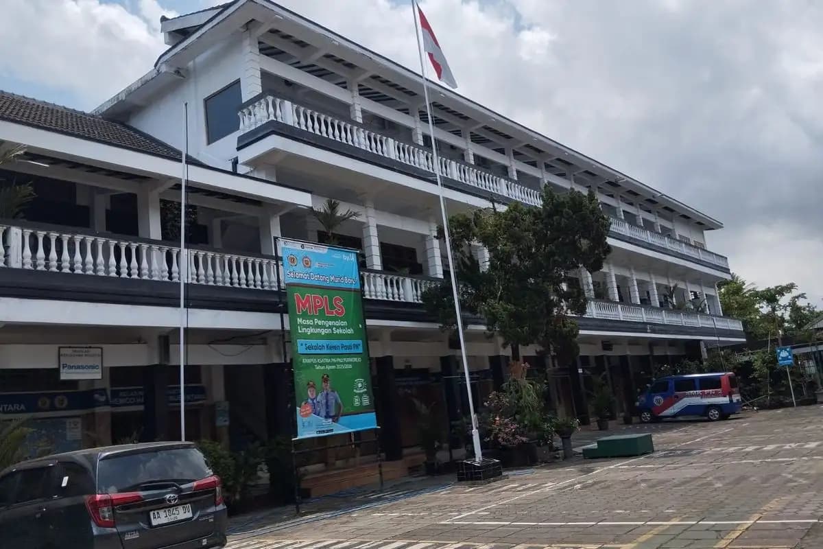 Siswa SMK di Purworejo Dipaksa Mengundurkan Diri Gara-gara Tak Mampu Bayar Biaya Sekolah