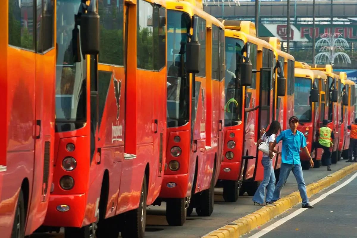 Tarif Transjakarta Akhirnya Naik Setelah 20 Tahun Bertahan di Rp 3.500