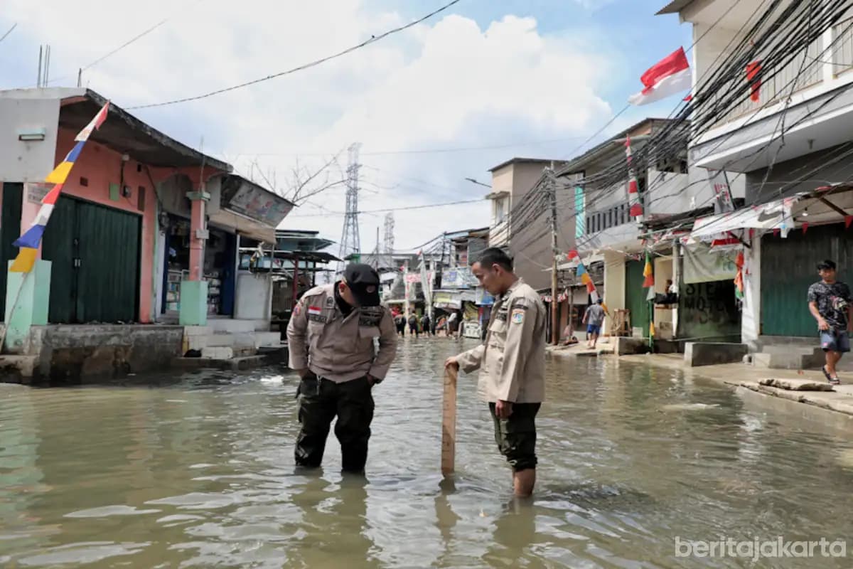 BPBD DKI Imbau Warga Pesisir Waspadai Banjir Rob pada 3–11 November 2025