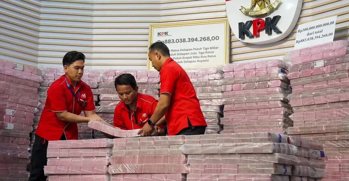 KPK Serahkan Rp883 Miliar dan Enam Efek Rampasan Kasus Investasi Fiktif ke PT Taspen